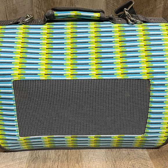 Pet carrier, Soft Sided Pet Travel Carrier, Small Size. - Picture 2 of 6